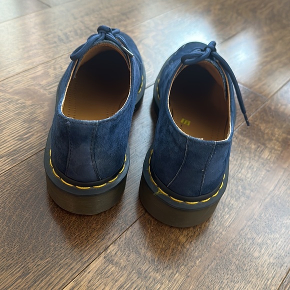 Almost new Suede Oxford Dr Martens - Picture 5 of 7